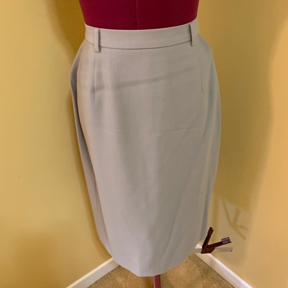 Jaegar 2 piece suit - Picture 7 of 12